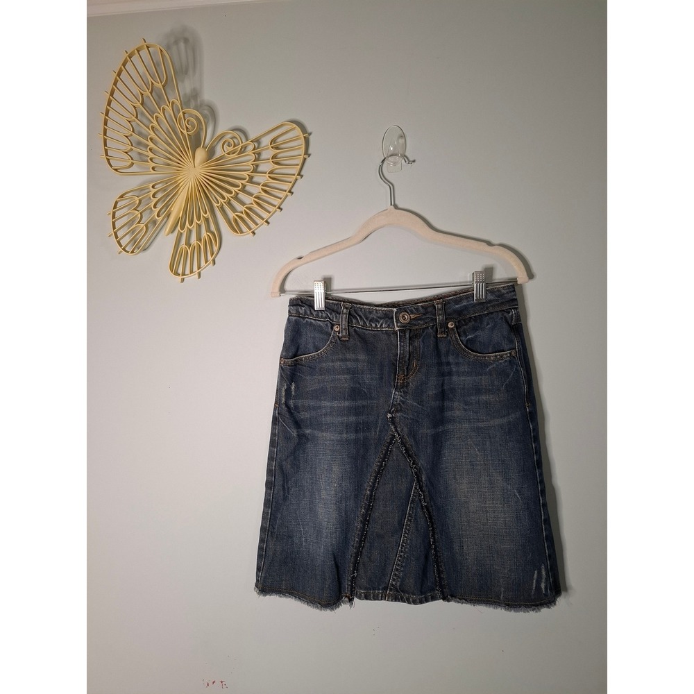 Mudd Denim Mini Skirt Medium Wash Distressed Frayed Hem Y2K Boho 28 Waist